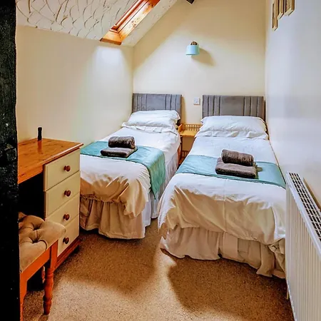 May Cottage * Hackness