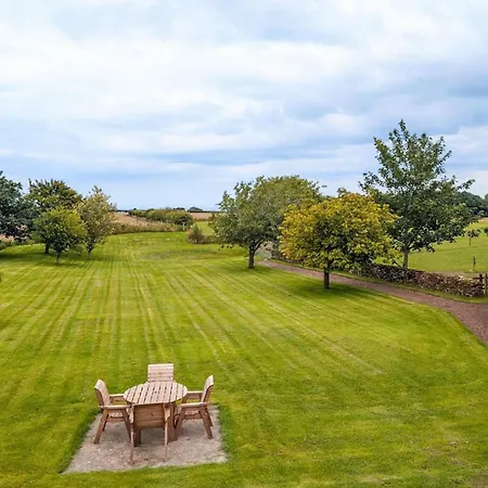 May Cottage * Hackness