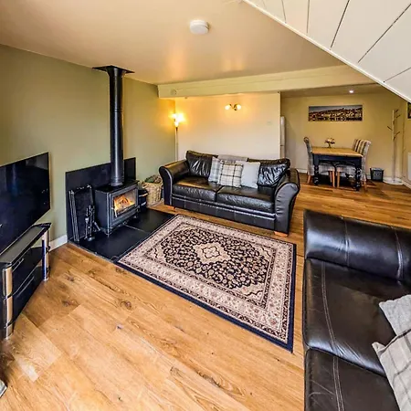 May Cottage * Hackness